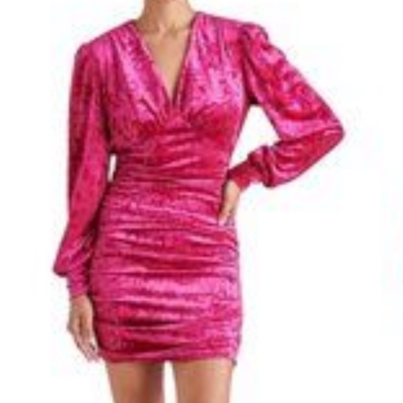 Steve Madden Dresses & Skirts - Steve Madden Fuchsia Long Sleeve Ruched Dress